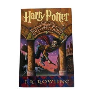 Harry Potter and the Sorcerers Stone by J.K. Rowling (1998) 1st American Edition